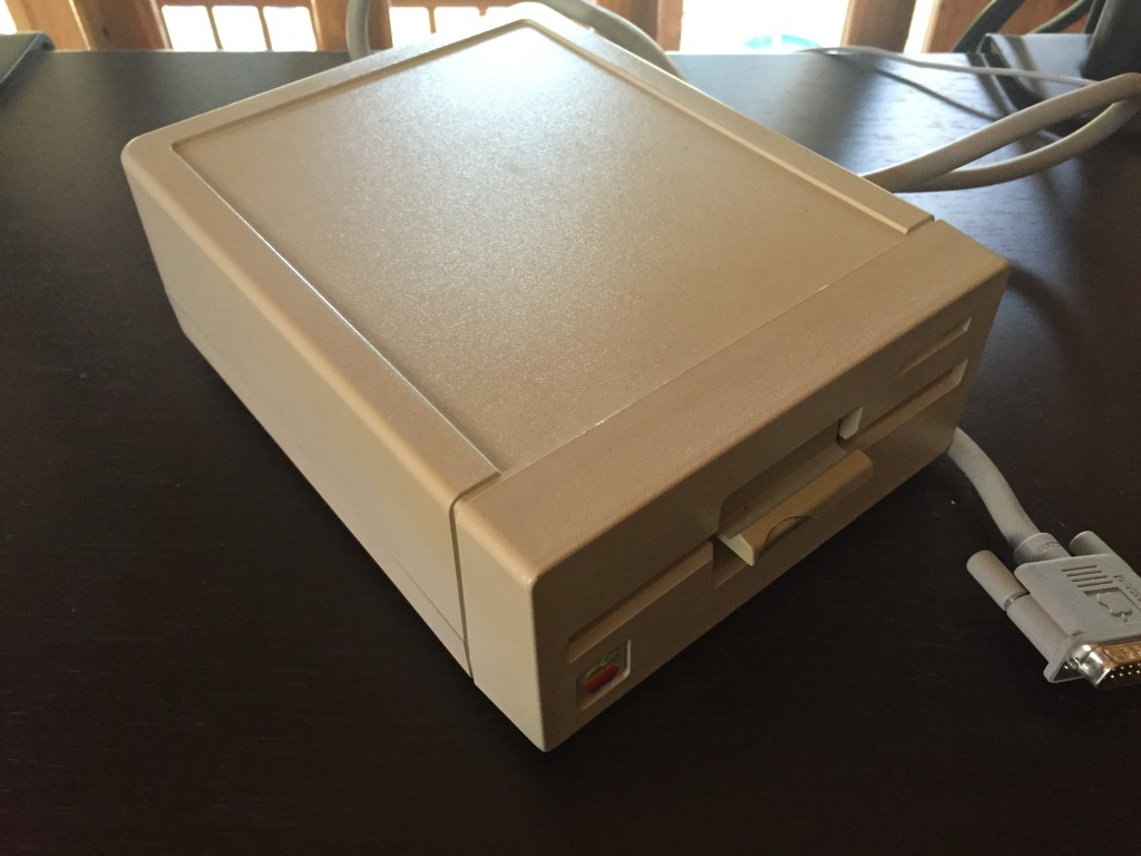 Cleaning an Apple Platinum 5.25″ Floppy Drive (A9M0107) | HunterNet